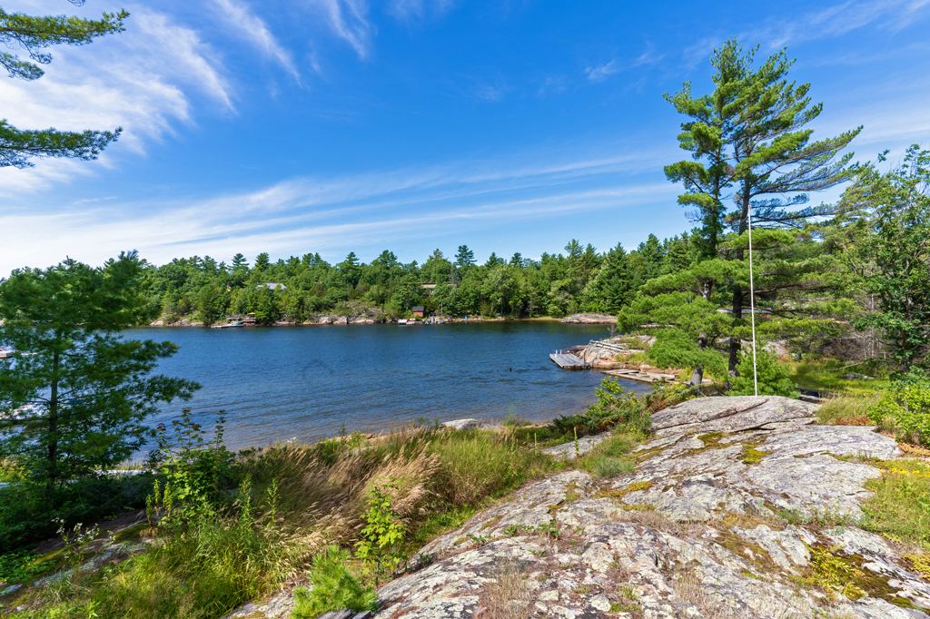 180 Lavalley Way Honey Harbour Georgian Bay Muskoka image 0