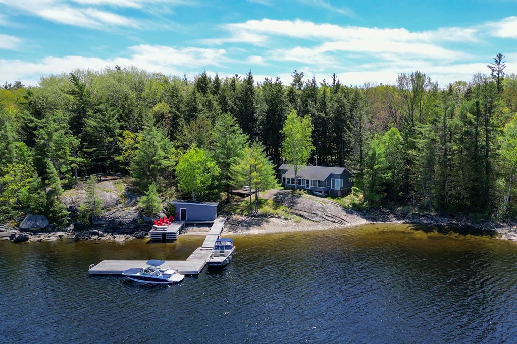 15052 Georgian Bay Shore Honey Harbour Muskoka image 1