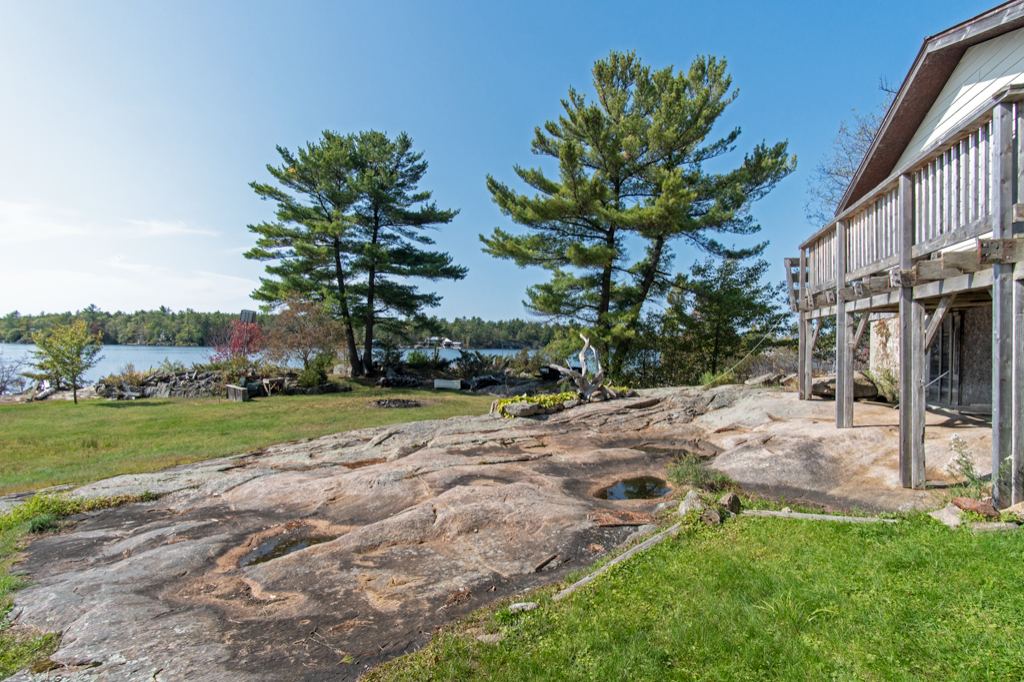 27142 Georgian Bay Shore Honey Harbour image 11