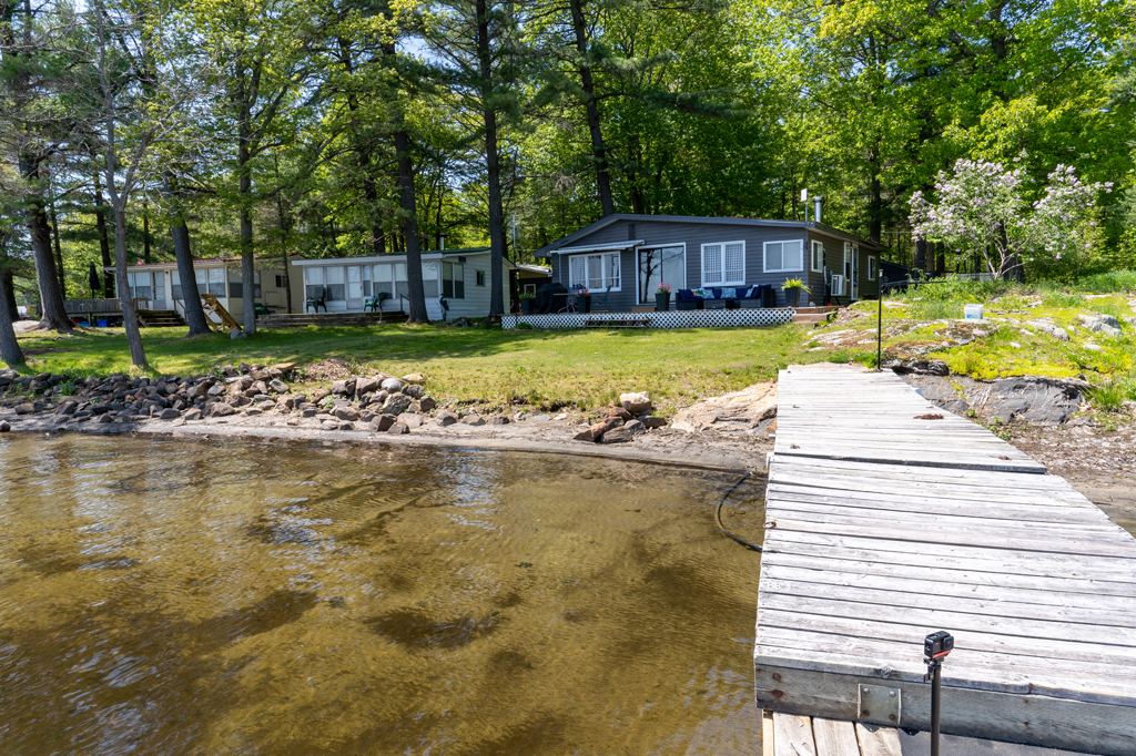 1682 Roberts Island Honey Harbour Georgian Bay image 14