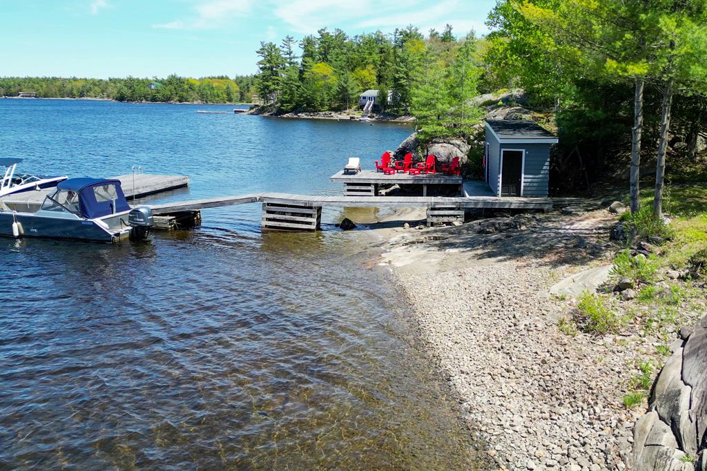 15052 Georgian Bay Shore Honey Harbour Muskoka image 2