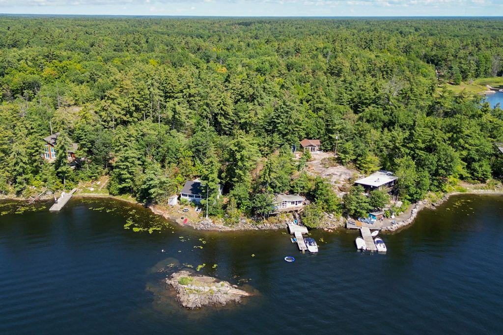 13182 Georgian Bay Shore Honey Harbour Muskoka image 2
