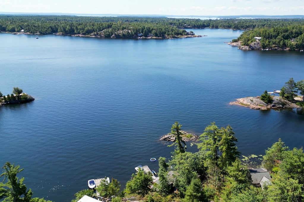 13182 Georgian Bay Shore Honey Harbour Muskoka image 3