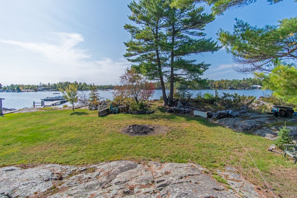 27142 Georgian Bay Shore Honey Harbour image 9